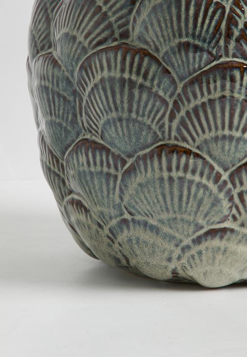 Silk By Design - Scallop ceramic planter - terracotta