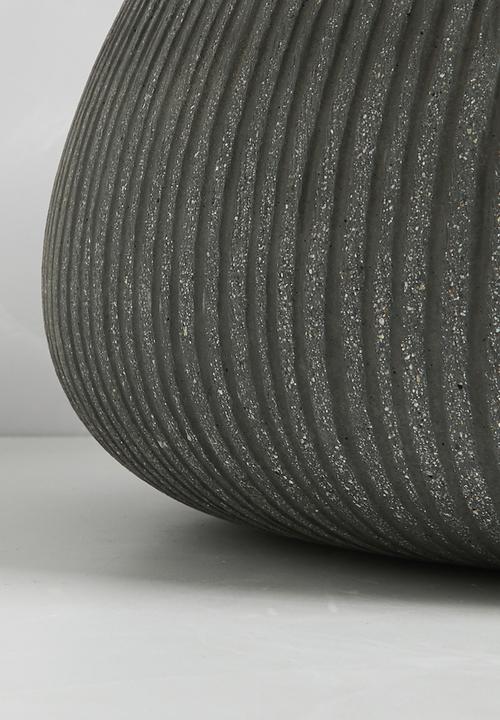 Silk By Design - Plump ribbed planter - grey
