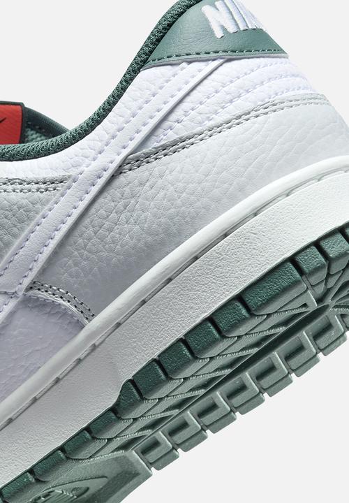 Nike - Nike Dunk Low Retro