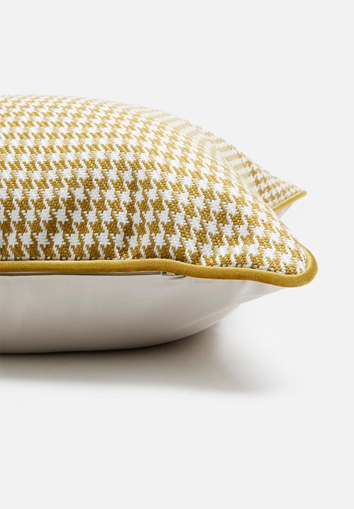 Grey Gardens - Hound cushion cover - Mustard
