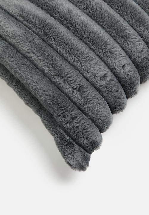 Grey Gardens - Plush cushion cover - Charcoal