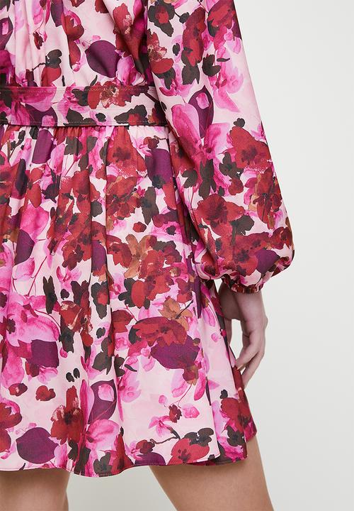 MILLA - Soft waisted fit and flare mini dress - moody floral