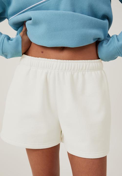 Cotton On - Plush Essential Gym Short-Coconut Milk