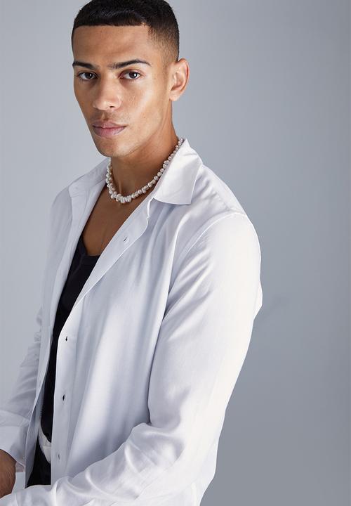 boohooMAN - Plain viscose long sleeve shirt - white