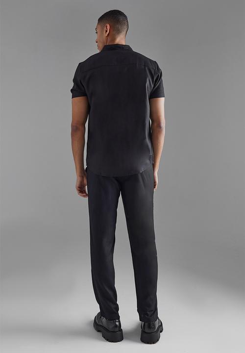 boohooMAN - Plain viscose short sleeve shirt - black