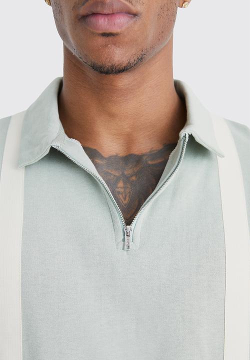 boohooMAN - Slim panelled zip neck interlock polo - sage