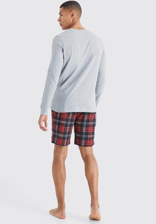 boohooMAN - Long sleeve t-shirt & checked short lounge set - grey