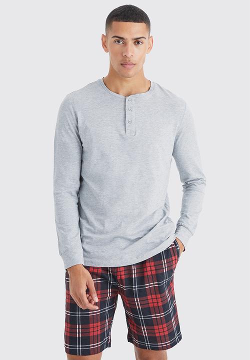 boohooMAN - Long sleeve t-shirt & checked short lounge set - grey