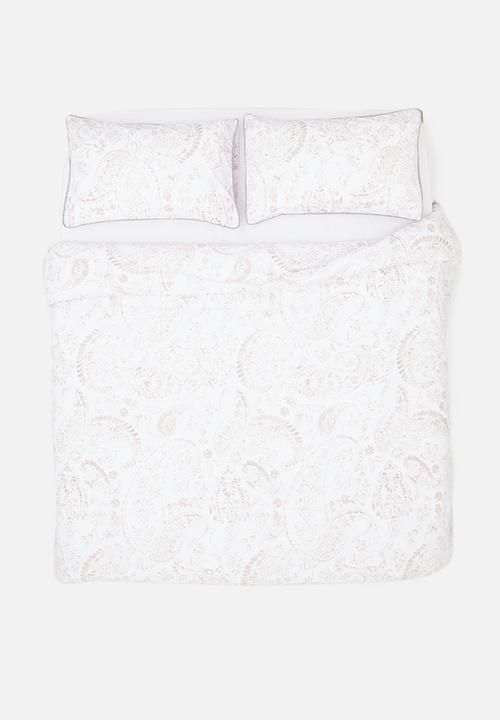 Horrockses - Cotswold Paisley Duvet Cover - white & neutral