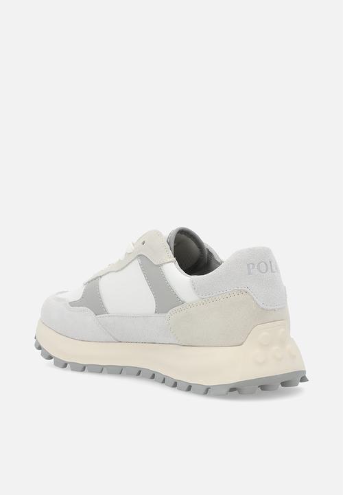 POLO - Panelled cleated runner - white