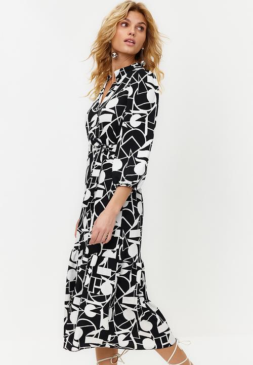 Trendyol - Midi Length Knitted Dress - Black