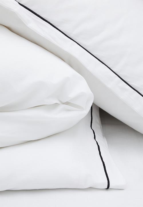 Sixth Floor - Cotton Oxford Satin Stitch Duvet Cover Set