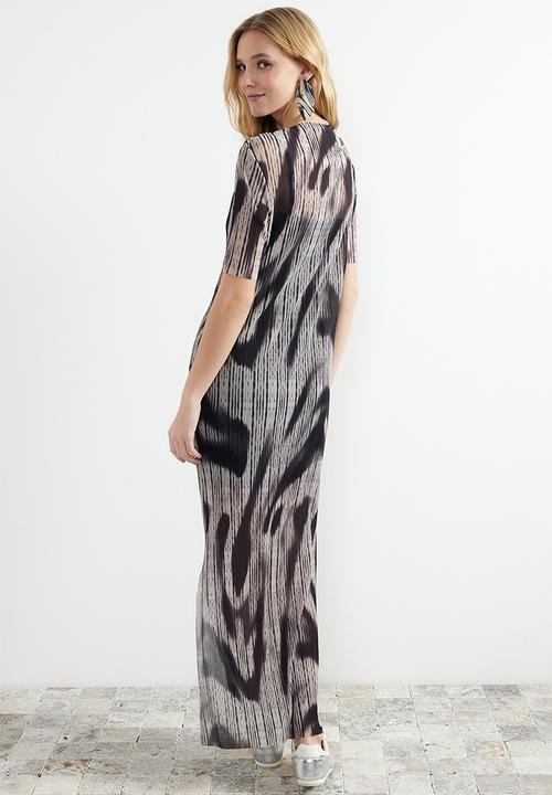 Trendyol - Midi knitted dress - black
