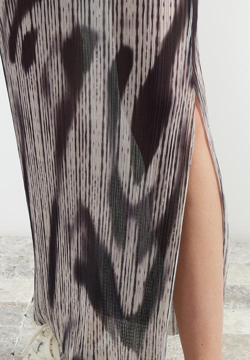 Trendyol - Midi knitted dress - black