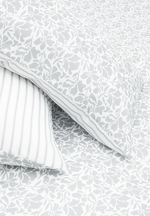 Sixth Floor - Super Soft Reversible Whymsical Floral Duvet Set