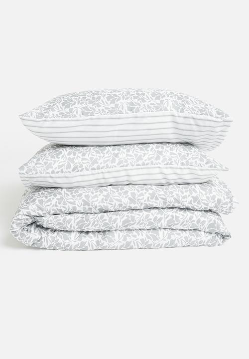 Sixth Floor - Super Soft Reversible Whymsical Floral Duvet Set