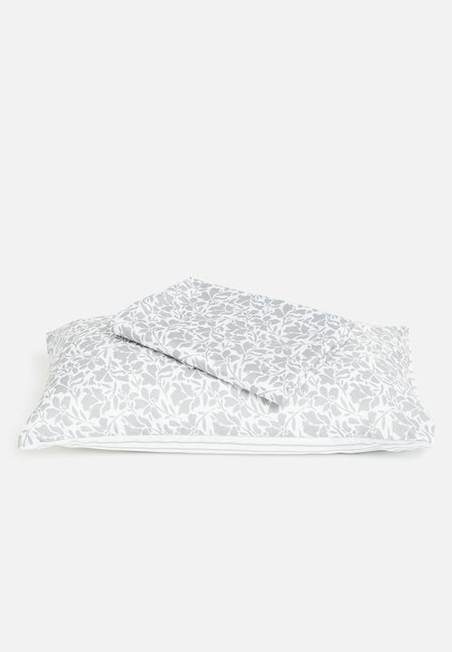 Sixth Floor - Super Soft Reversible Whymsical Floral Duvet Set