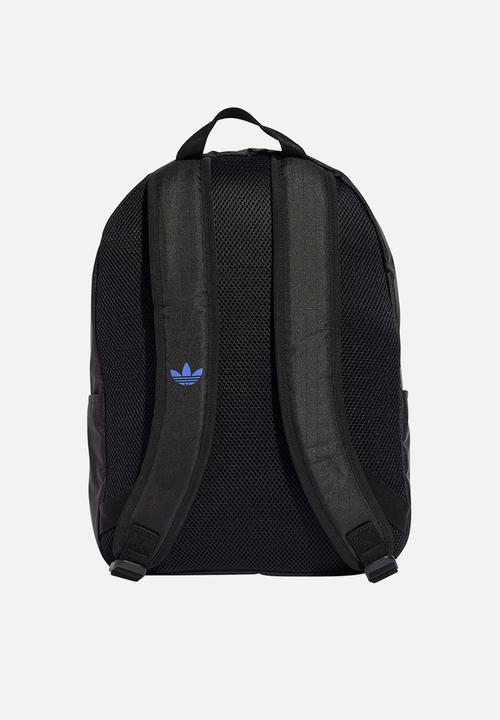 adidas Originals - Originals Logo Essential