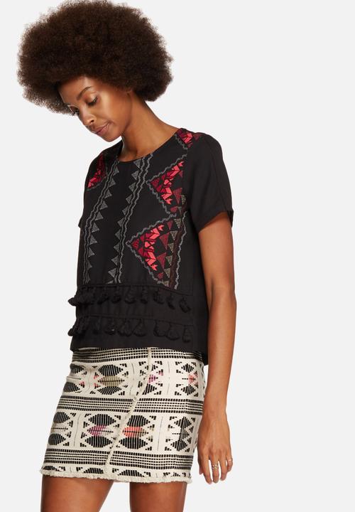 Vero Moda - Dolly Lin Tassle Top
