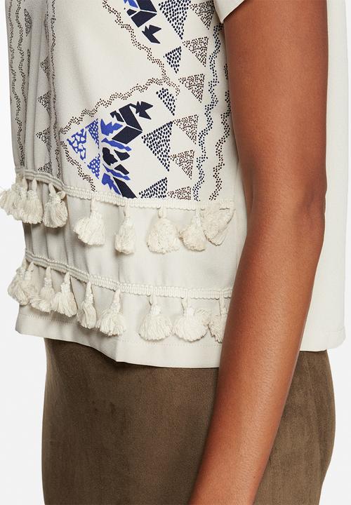 Vero Moda - Dolly Lin Tassle Top