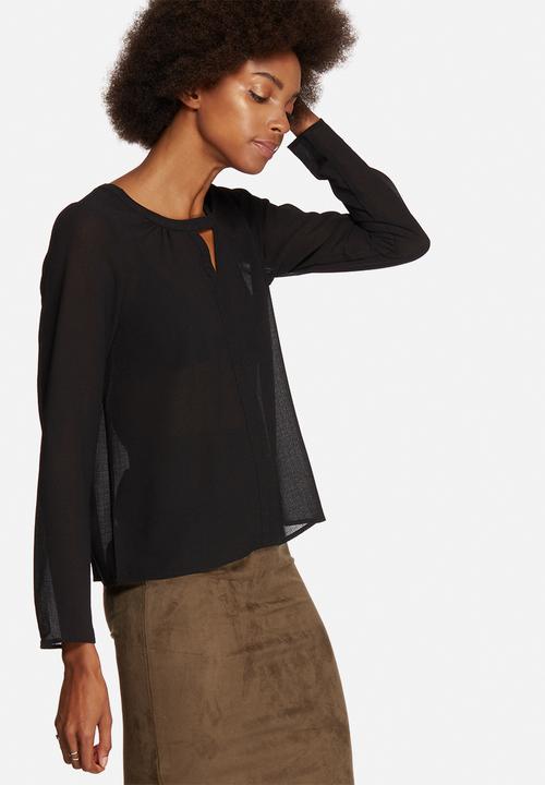 Vero Moda - Velma V-Cut Blouse