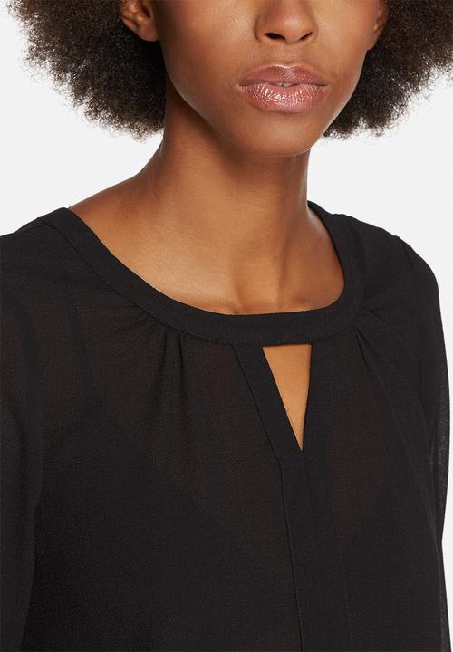 Vero Moda - Velma V-Cut Blouse
