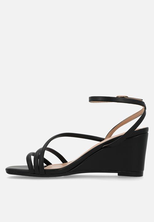 Nine West - June ankle strap wedge heel - black