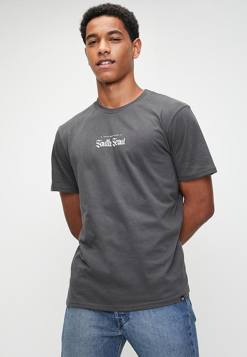 STYLE REPUBLIC - Relaxed Fit Embossed Print Tee - Mid Grey