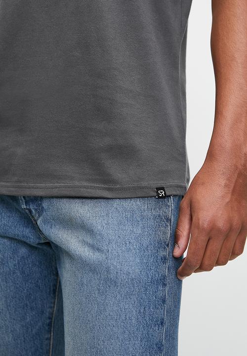 STYLE REPUBLIC - Relaxed Fit Embossed Print Tee - Mid Grey