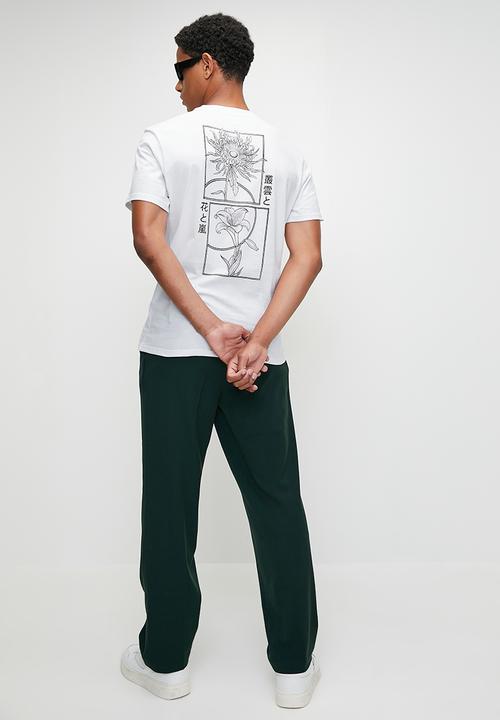 STYLE REPUBLIC - Asian Relaxed Fit Graphic Tee - White