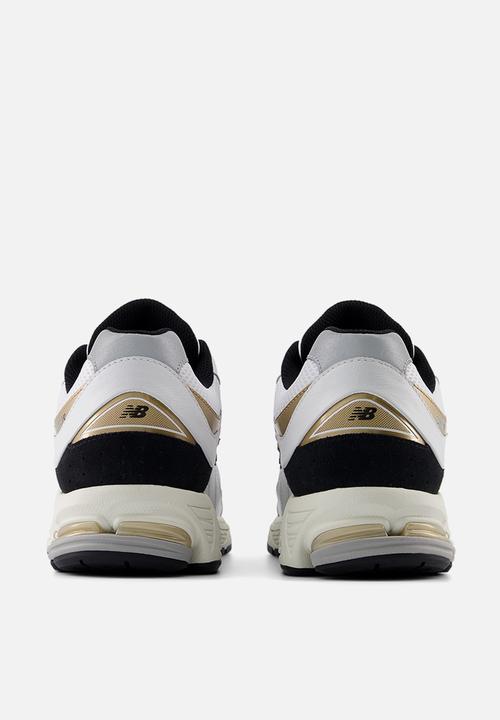 New Balance  - 2002R- white