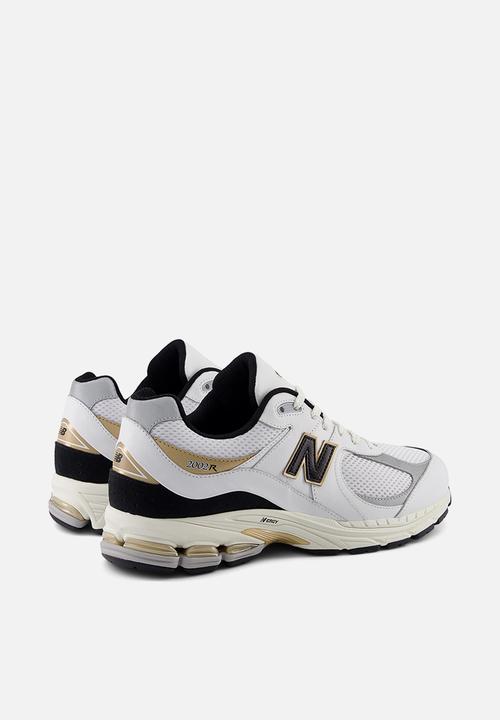 New Balance  - 2002R- white
