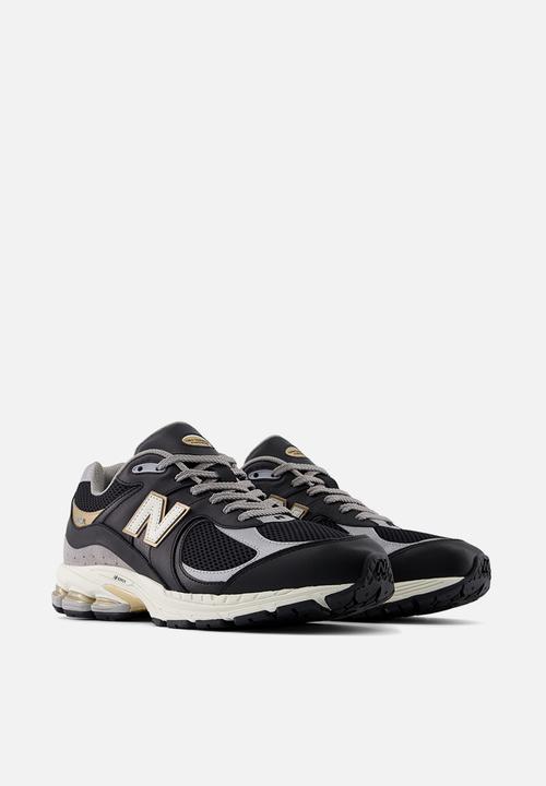 New Balance  - 2002R - black 