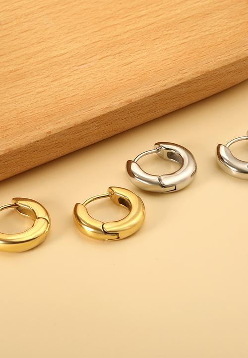 Zoe on Trend - Hinged designer hoop earring - gold