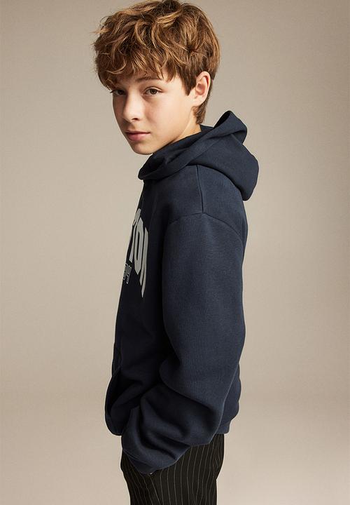 H&M - Printed hoodie - dark blue boston