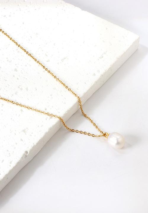 Zoe on Trend - Pearl drop pendant necklace - gold