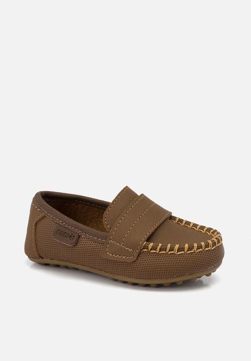 Klin - Sapato curumim - whisky/chocolate