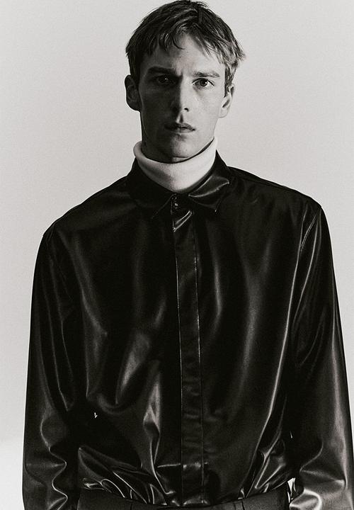H&M - Regular fit coated shirt - black
