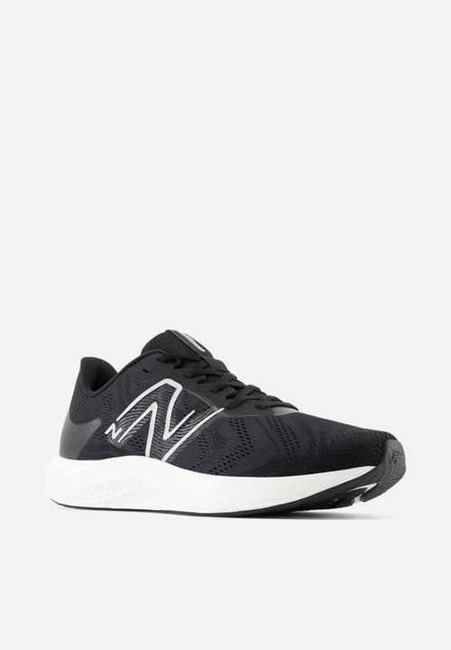 New Balance  - DynaSoft Pro Run v2