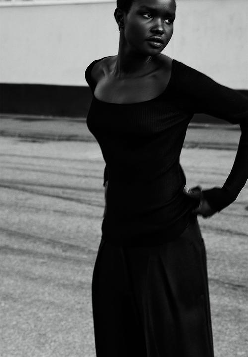 H&M - Fitted square-neck top - black