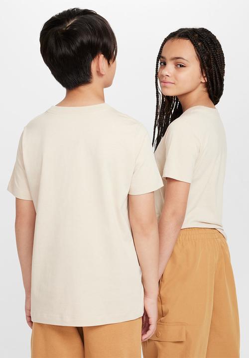 Nike - K Nsw Tee Futura Hbr short sleeve nl - Sanddrift