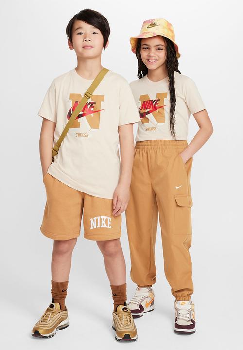 Nike - K Nsw Tee Futura Hbr short sleeve nl - Sanddrift