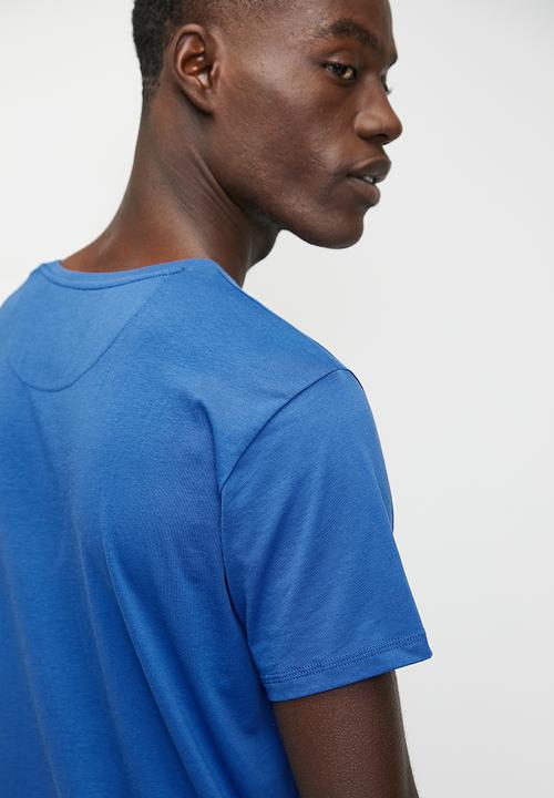 GUESS - Joe single crew neck short sleeve - adventure blue