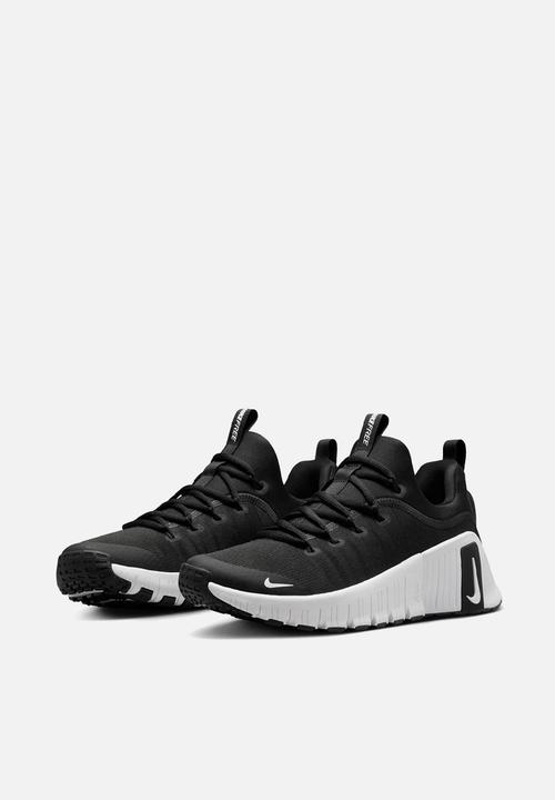 women's nike metcon black and white