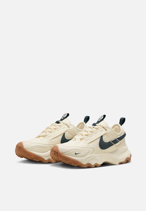 Nike - TC 7900