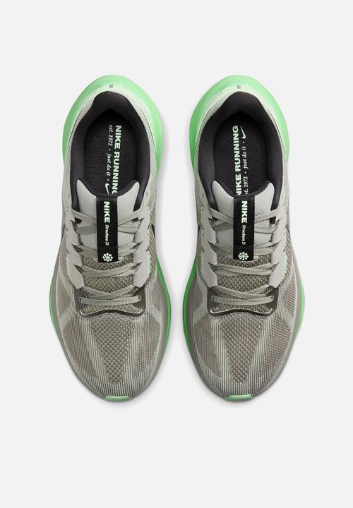 Nike - Structure 25