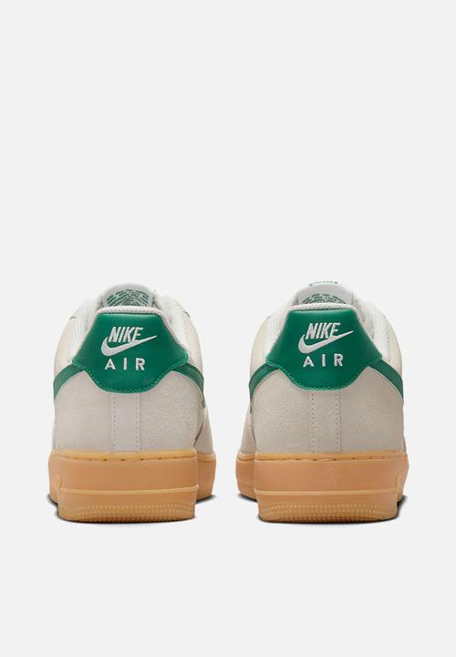 Nike - Air Force 1 '07 LV8