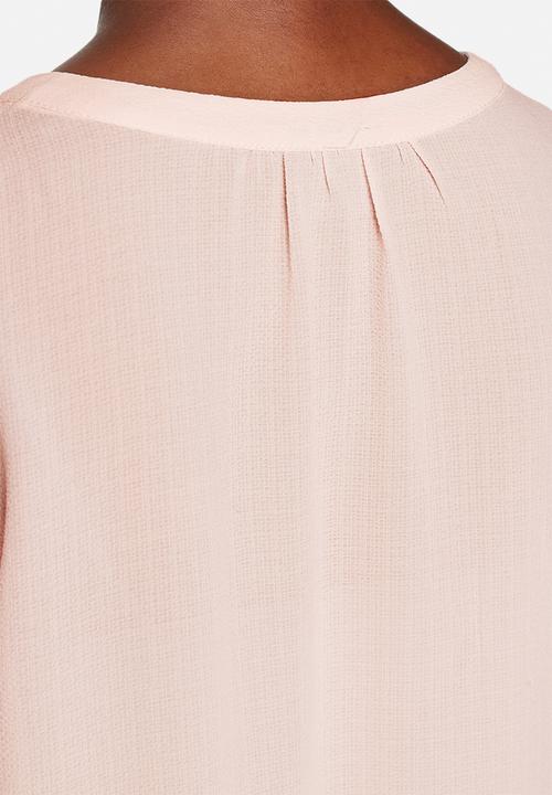 Vero Moda - Velma V-Cut Blouse