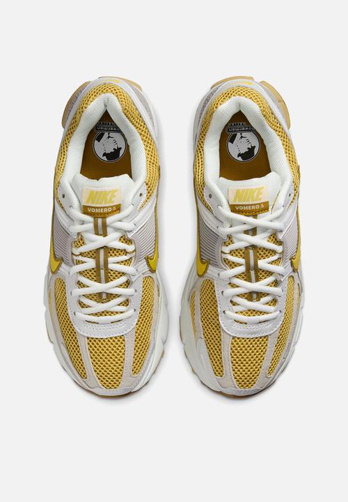 Nike - Zoom Vomero 5