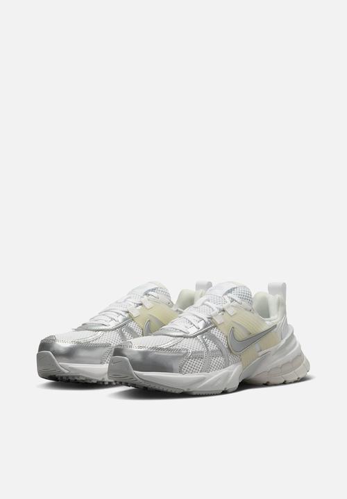 Nike - V2K Run